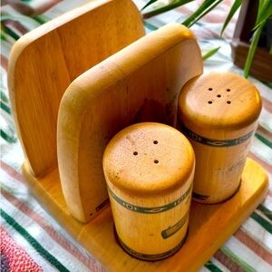 Vintage Kamenstein napkin holder with salt and pepper shaker.
